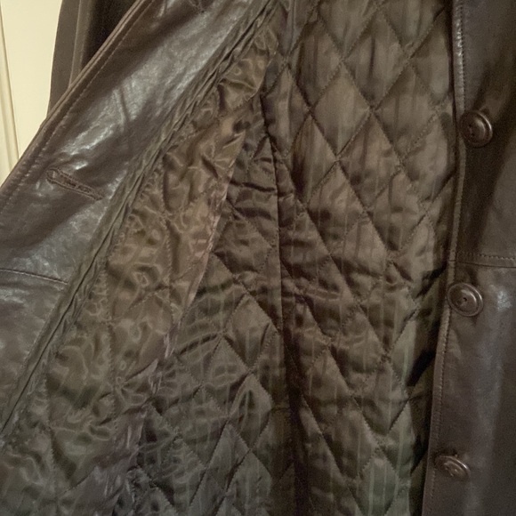Vintage Danier 3/4 length (zip out lining) leather coat - Picture 4 of 11